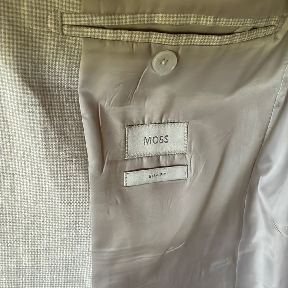 Men's Beige Linen Suit - Picture 10 of 16